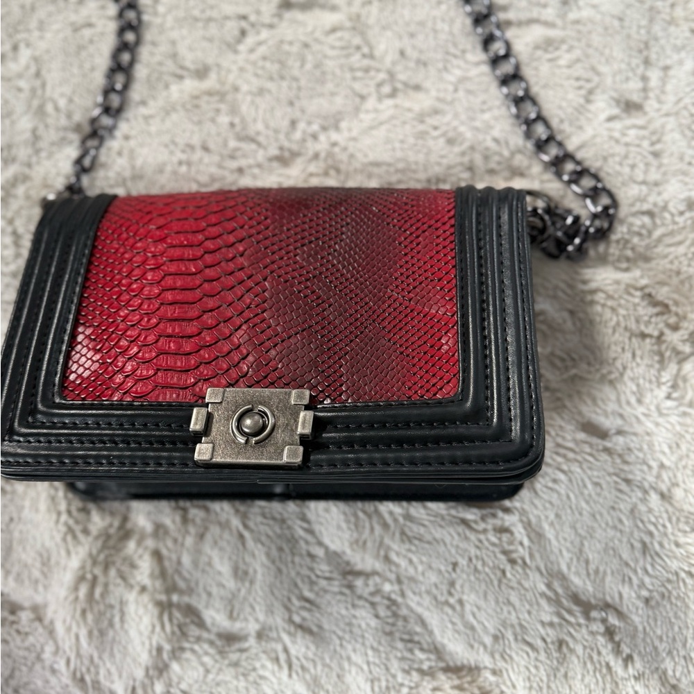 Elegant Red and Black Women's Bag